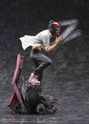 Descubre el apasionante mundo de Estatua Chainsaw Man 26 cm SEGA.