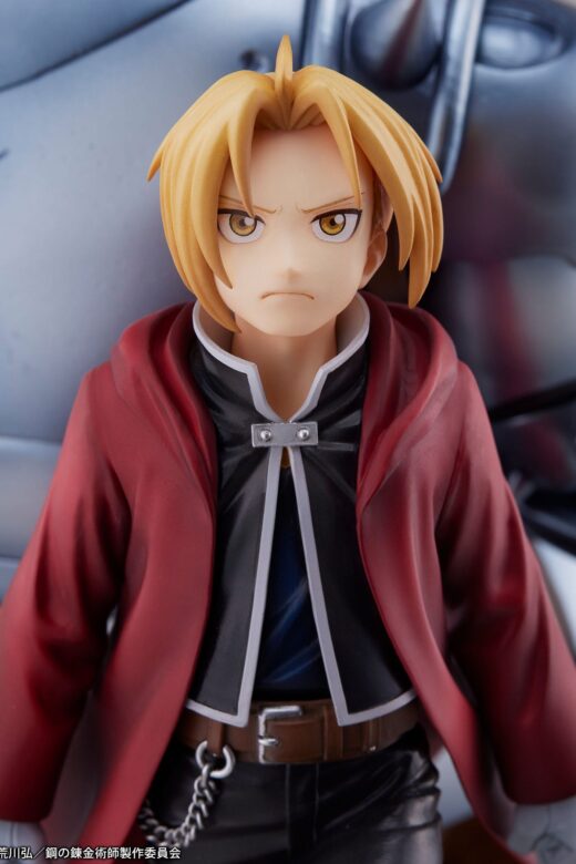Descubre el apasionante mundo de Estatua Edward Elric and Alphonse Elric.
