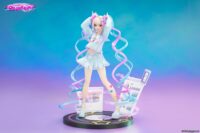 Descubre el apasionante mundo de Estatua KawaiiAngel chan 24 cm APEX.