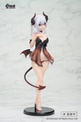 Descubre el apasionante mundo de Estatua Original Character Little Demon Lilith 28 cm.