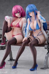 Descubre el apasionante mundo de Estatua Original Character Mary and Ellie.