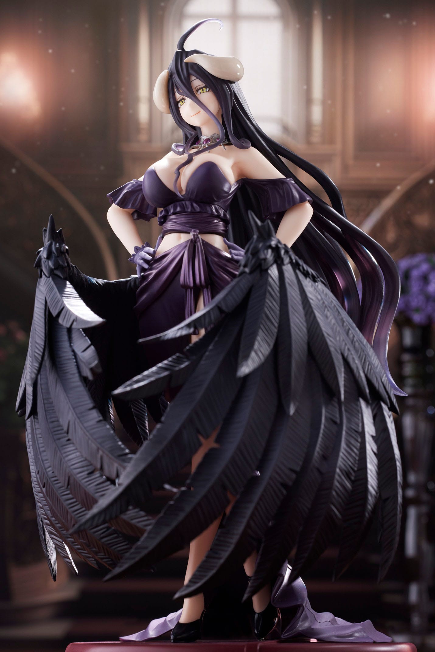 Descubre el apasionante mundo de Estatua Overlord Albedo Black Dress Version.