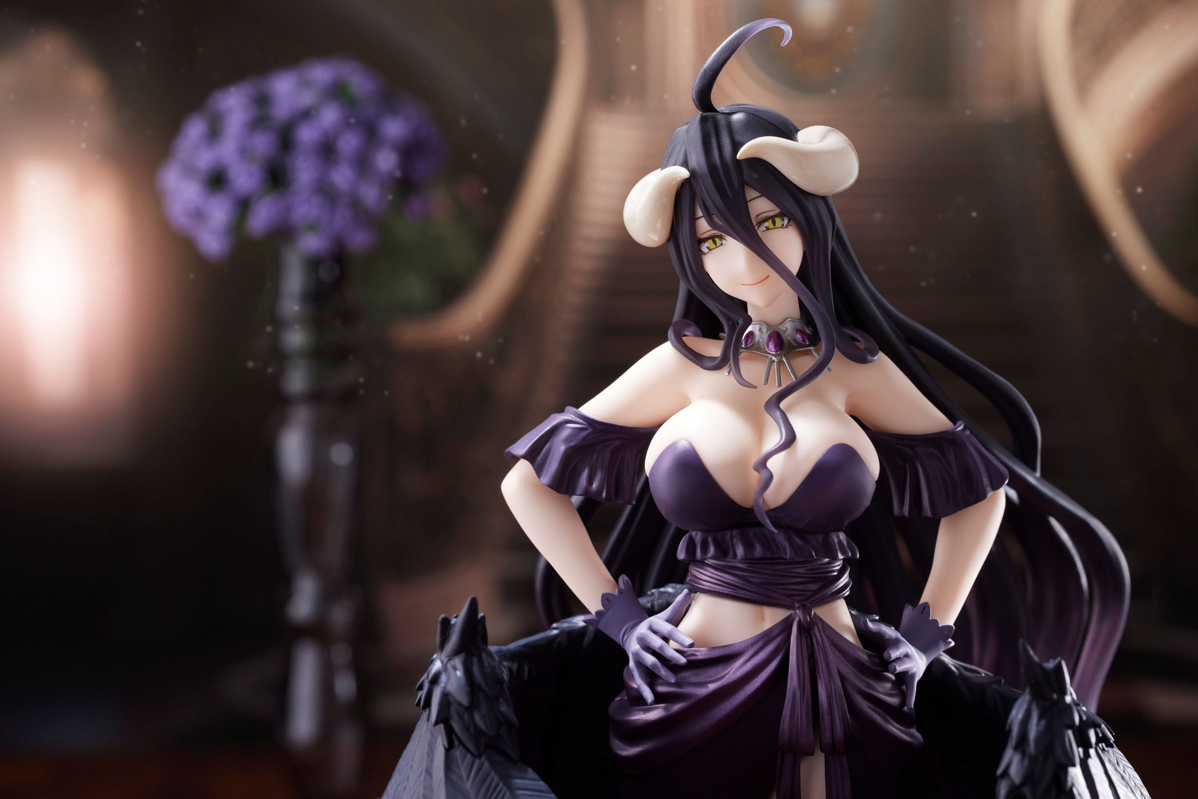 Descubre el apasionante mundo de Estatua Overlord Albedo Black Dress Version.