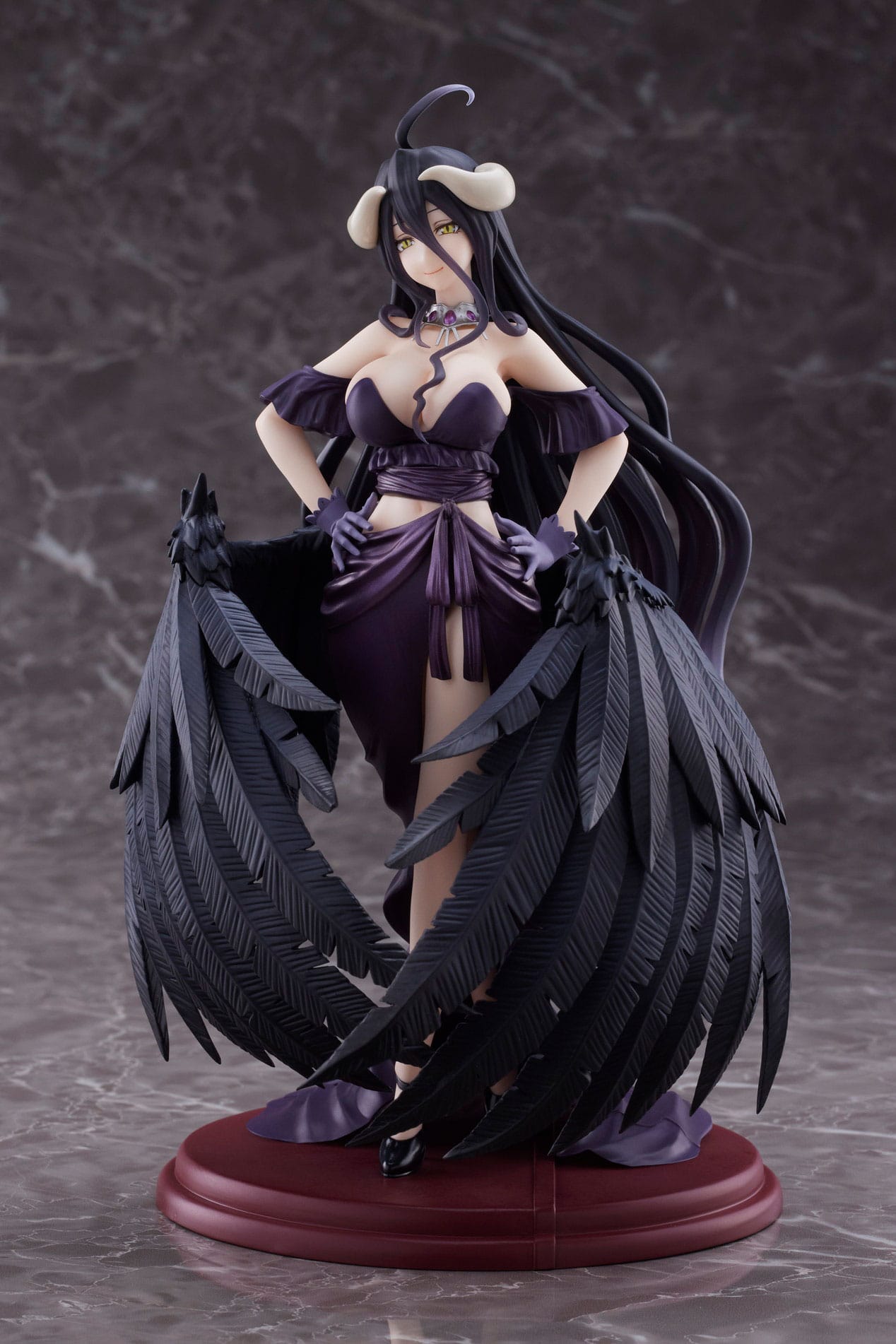 Descubre el apasionante mundo de Estatua Overlord Albedo Black Dress Version.