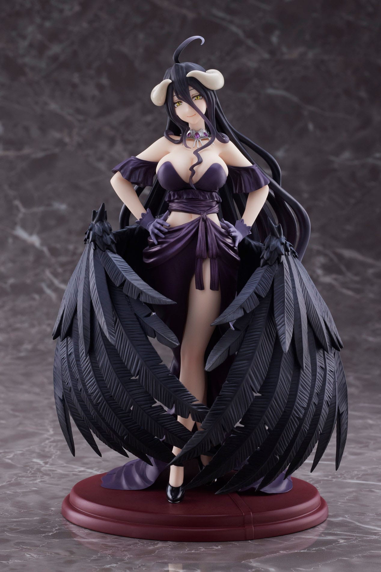 Descubre el apasionante mundo de Estatua Overlord Albedo Black Dress Version.