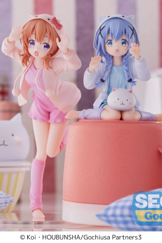 Descubre el apasionante mundo de Estatua Rabbit House Tea Party: BLOOM Cocoa.