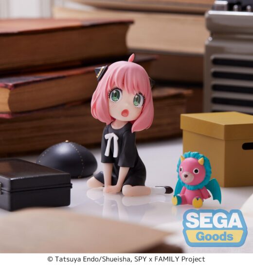 Descubre el apasionante mundo de Estatua SpyxFamily Anya Forger 7 cm.