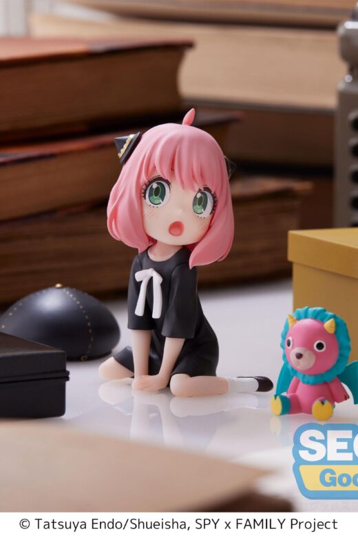 Descubre el apasionante mundo de Estatua SpyxFamily Anya Forger 7 cm.