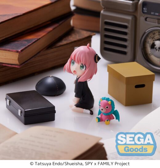 Descubre el apasionante mundo de Estatua SpyxFamily Anya Forger 7 cm.