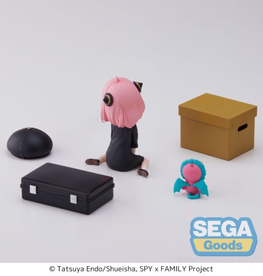 Descubre el apasionante mundo de Estatua SpyxFamily Anya Forger 7 cm.