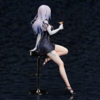 Descubre el apasionante mundo de Estatua Tactics of Midwinter 28 cm.