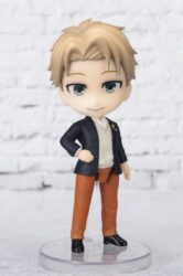 Descubre el apasionante mundo de Figura Figuarts mini Loid Forger Odekeke Outfit.