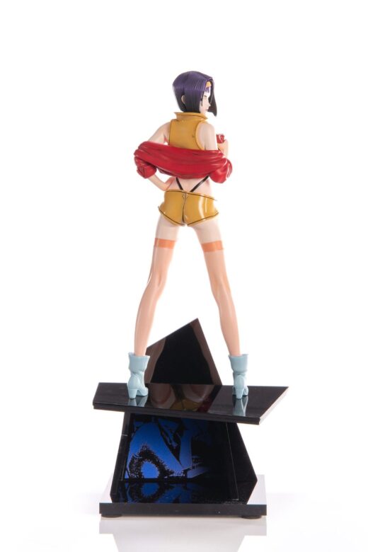 Descubre el apasionante mundo de Estatua Cowboy Bebop Faye Valentine 32 cm.