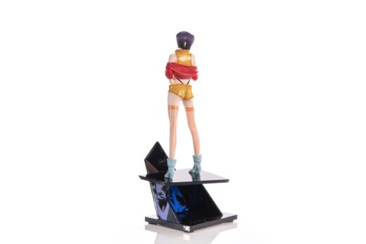 Descubre el apasionante mundo de Estatua Cowboy Bebop Faye Valentine 32 cm.