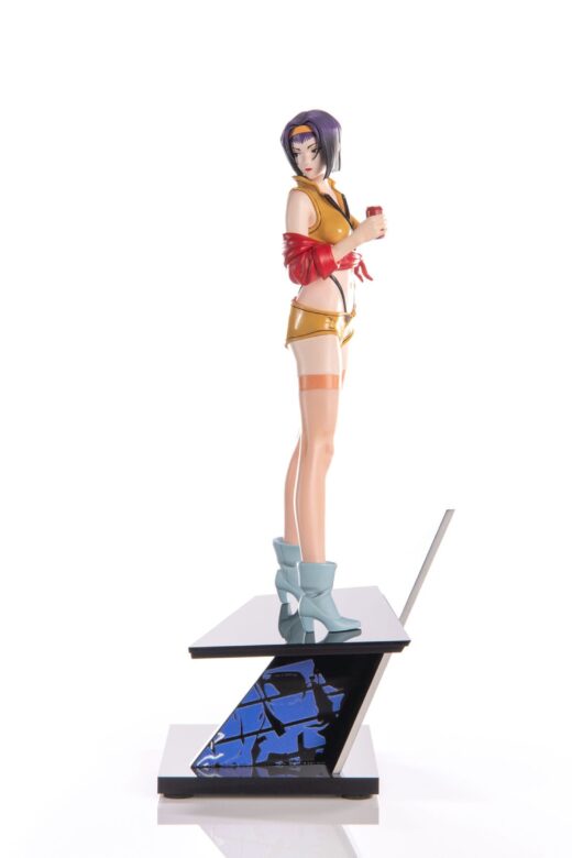 Descubre el apasionante mundo de Estatua Cowboy Bebop Faye Valentine 32 cm.