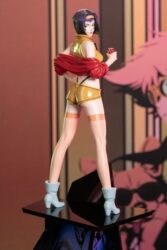 Descubre el apasionante mundo de Estatua Cowboy Bebop Faye Valentine 32 cm.