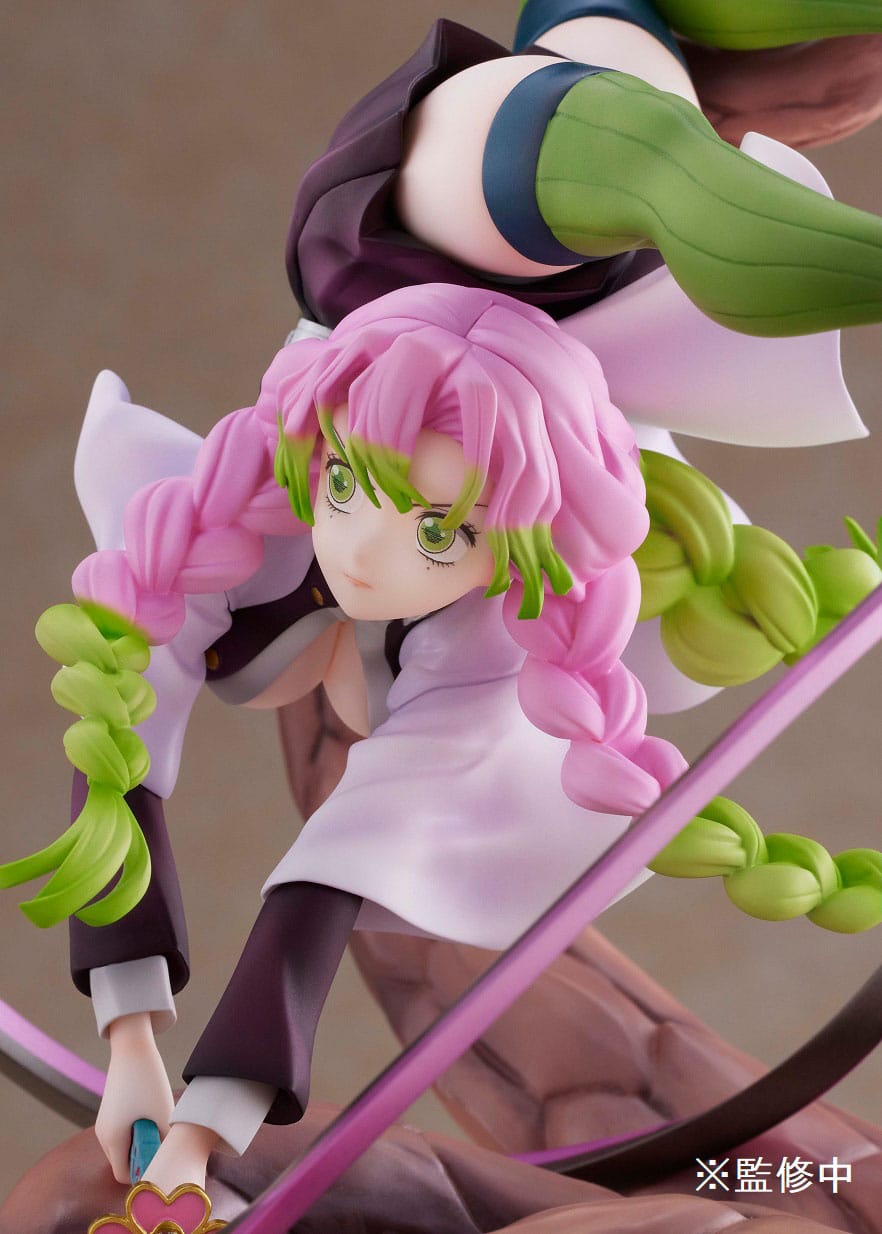 Descubre el apasionante mundo de Estatua Demon Slayer Mitsuri Kanroji 19 cm.