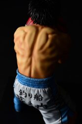 Descubre el apasionante mundo de Estatua Ippo Makunouchi fighting pose.