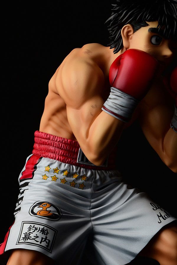 Descubre el apasionante mundo de Estatua Ippo Makunouchi fighting pose damage.