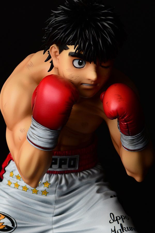 Descubre el apasionante mundo de Estatua Ippo Makunouchi fighting pose damage.