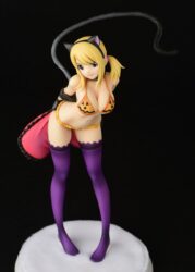 Descubre el apasionante mundo de Estatua Lucy Heartfilia Halloween CAT Gravure.