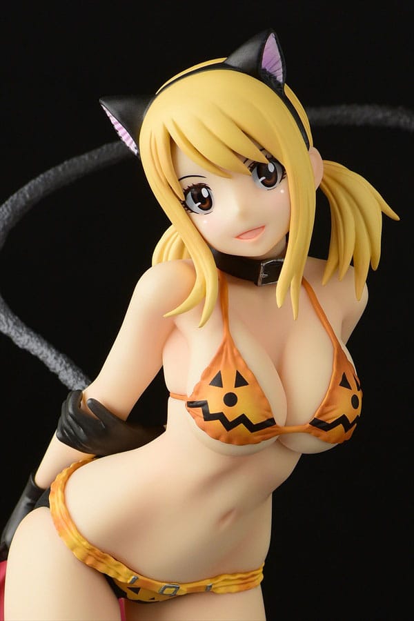 Descubre el apasionante mundo de Estatua Lucy Heartfilia Halloween CAT Gravure.