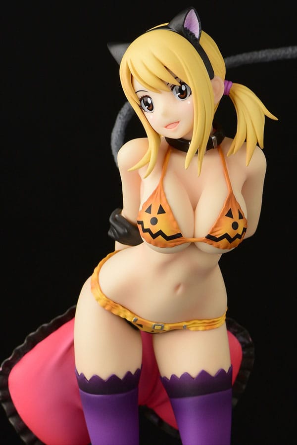 Descubre el apasionante mundo de Estatua Lucy Heartfilia Halloween CAT Gravure.
