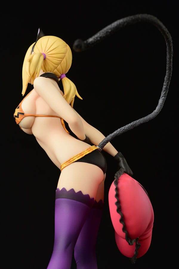 Descubre el apasionante mundo de Estatua Lucy Heartfilia Halloween CAT Gravure.