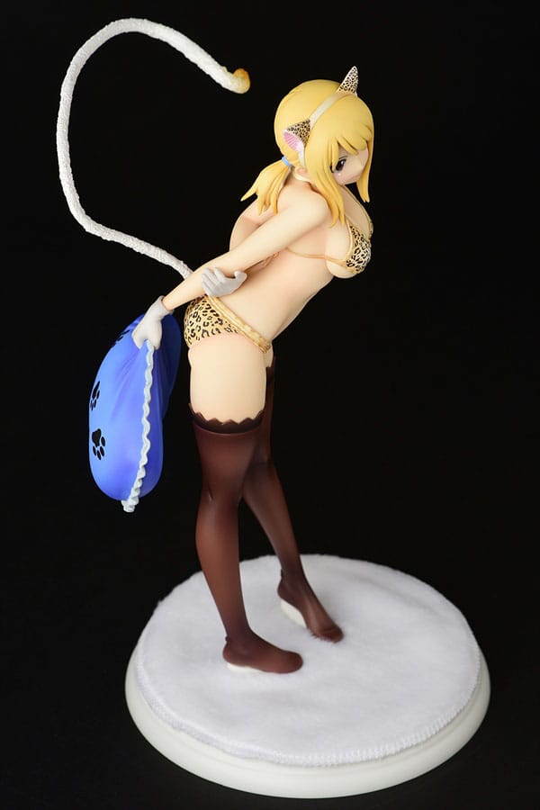 Descubre el apasionante mundo de Estatua Lucy Heartfilia Leopard print CAT Gravure.