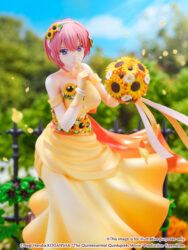 Descubre el apasionante mundo de Estatua SHIBUYA SCRAMBLE Ichika Floral Dress.