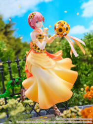 Descubre el apasionante mundo de Estatua SHIBUYA SCRAMBLE Ichika Floral Dress.