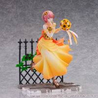 Descubre el apasionante mundo de Estatua SHIBUYA SCRAMBLE Ichika Floral Dress.