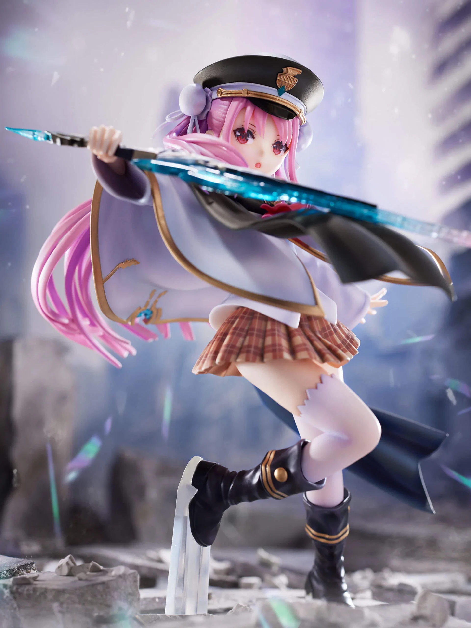 Descubre el apasionante mundo de Estatua Heaven Burns Red Tama Kunimi.