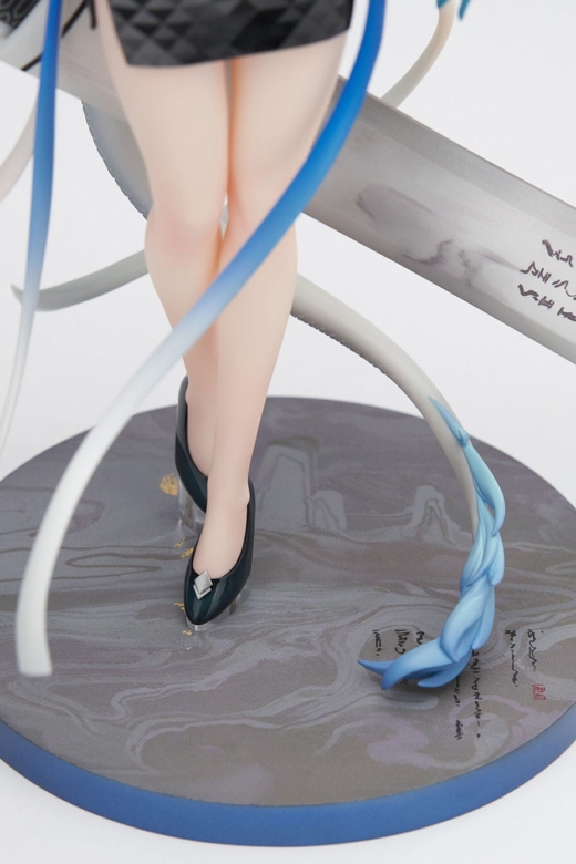 Descubre el apasionante mundo de Estatua Arknights Dusk Ukiyo no Kaze Version.