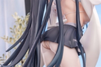 Descubre el apasionante mundo de Estatua Azur Lane Indomitable Ms. Motivationless Maid.