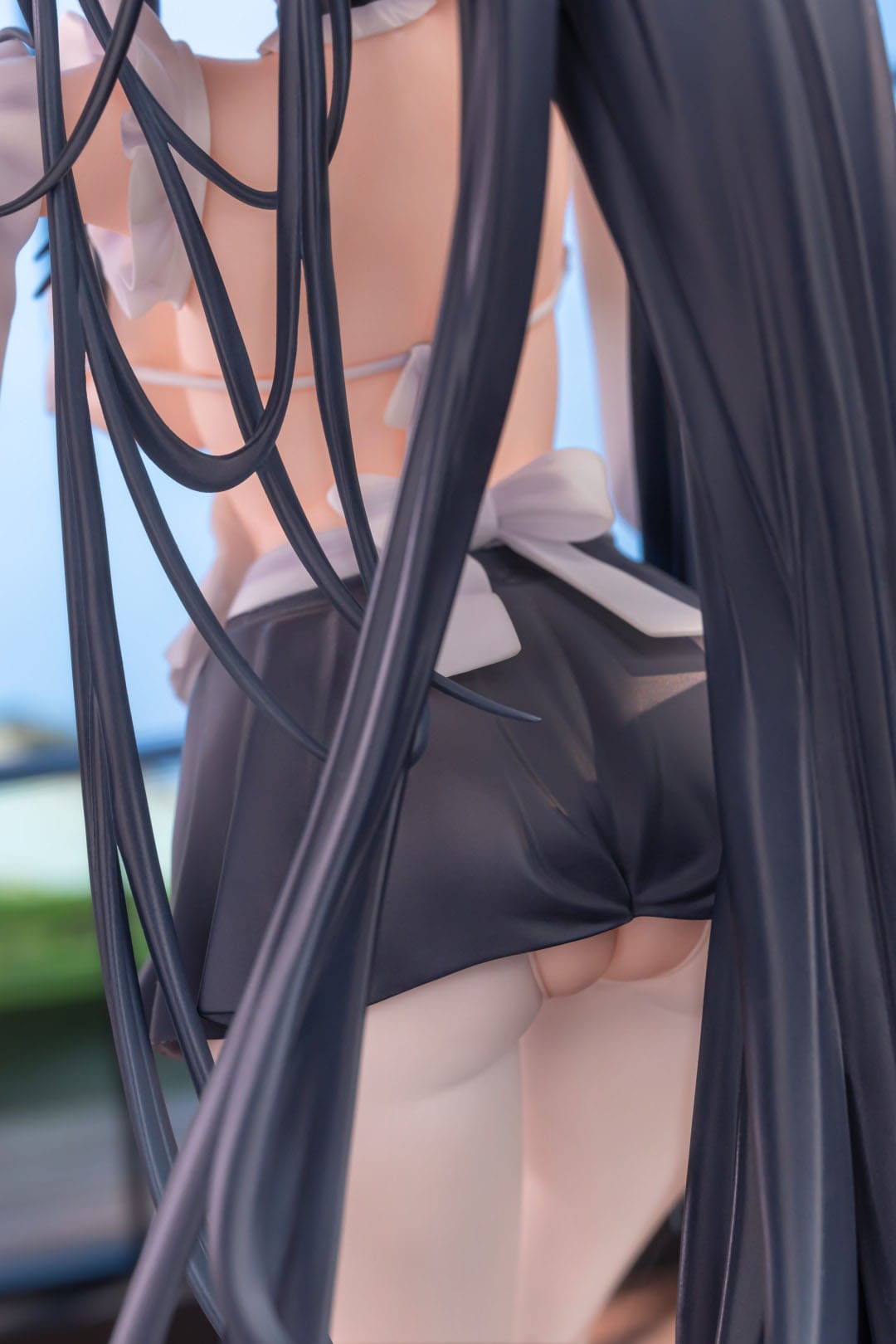 Descubre el apasionante mundo de Estatua Azur Lane Indomitable Ms. Motivationless Maid.