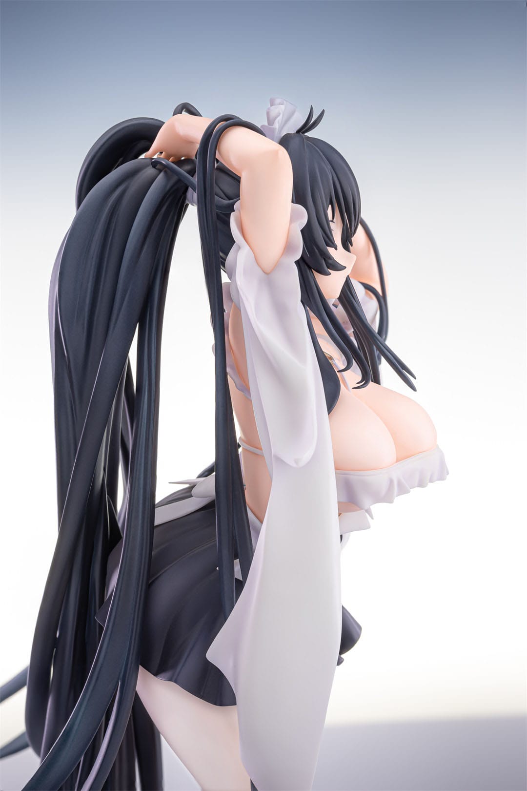 Descubre el apasionante mundo de Estatua Azur Lane Indomitable Ms. Motivationless Maid.