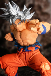 Descubre el apasionante mundo de Figura Son Goku Ultra Instinct Blood of Saiyans.