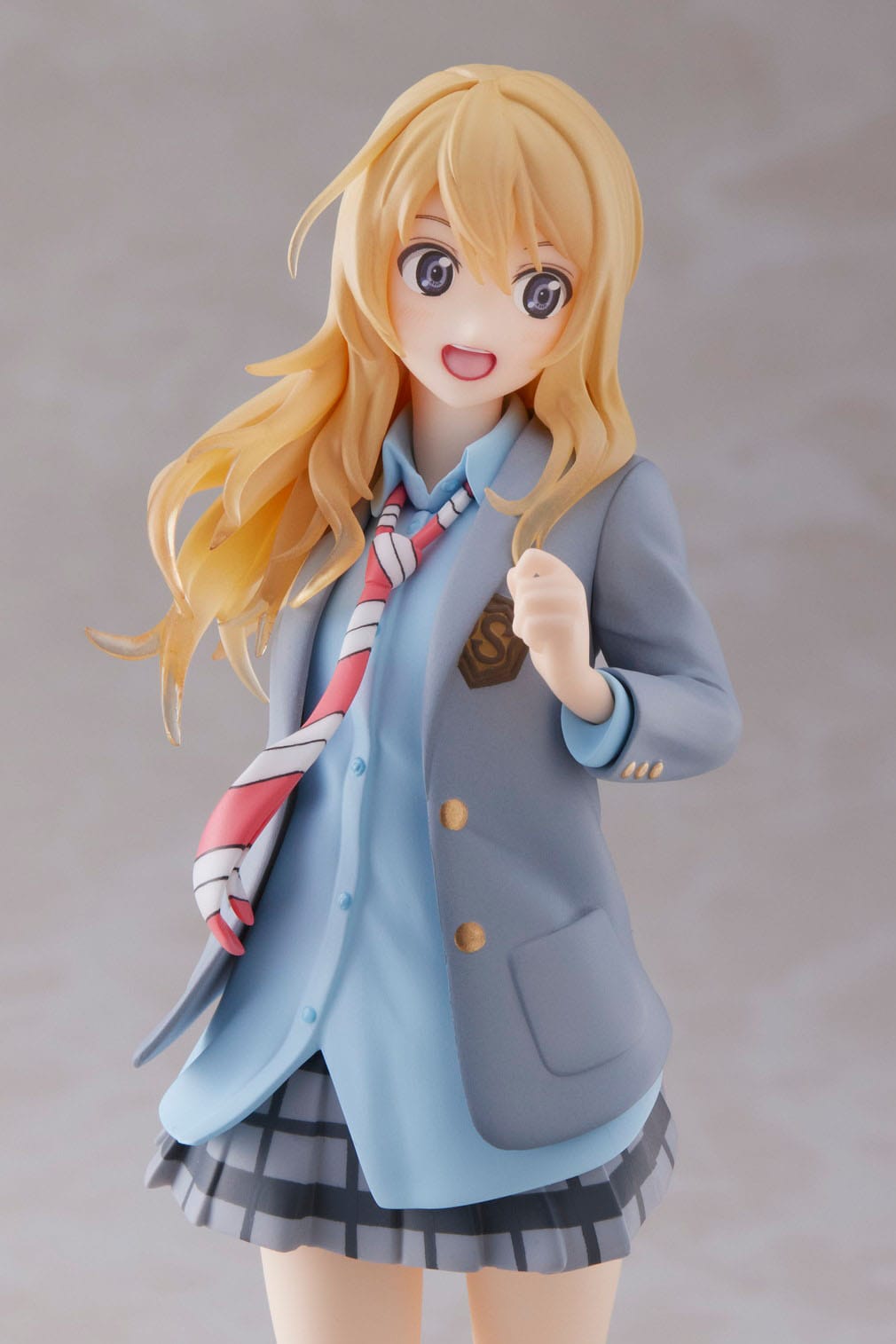Descubre el apasionante mundo de Estatua Your lie in April Kaori Miyazono School Uniform.