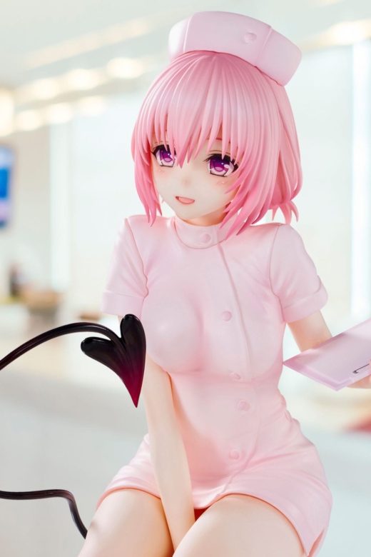 Descubre el apasionante mundo de Estatua Momo Belia Deviluke Nurse Costume.