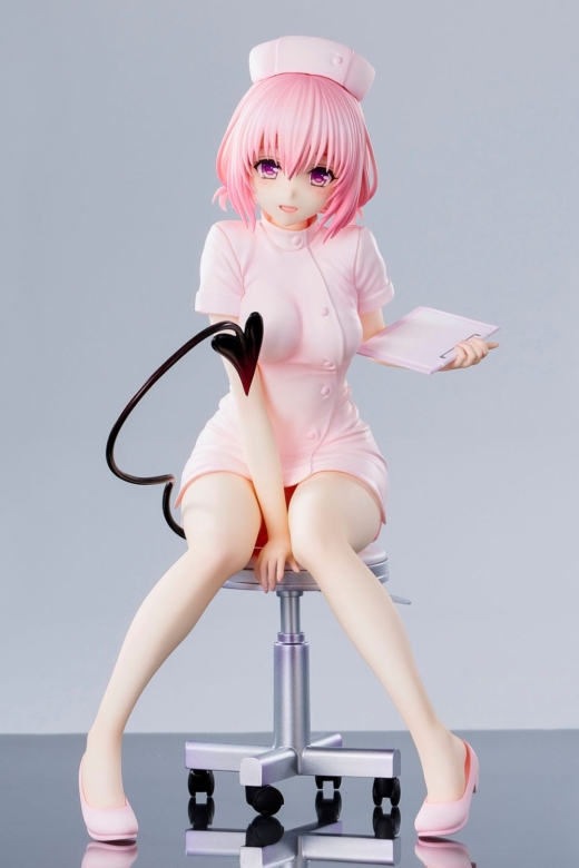 Descubre el apasionante mundo de Estatua Momo Belia Deviluke Nurse Costume.