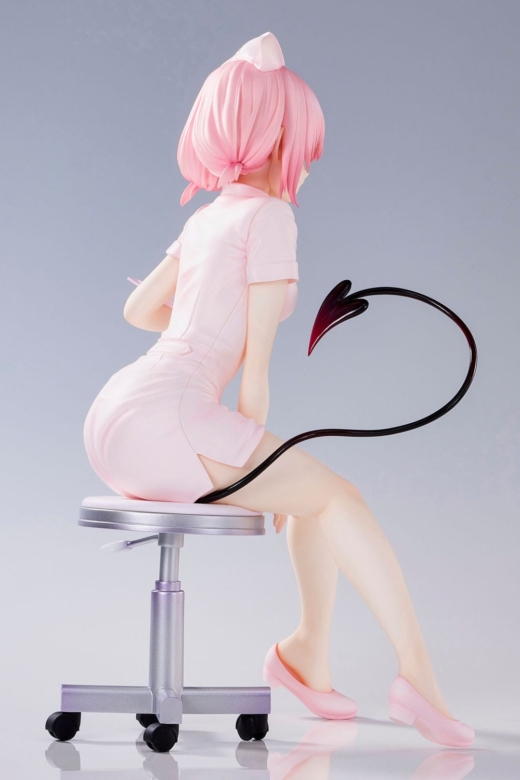 Descubre el apasionante mundo de Estatua Momo Belia Deviluke Nurse Costume.