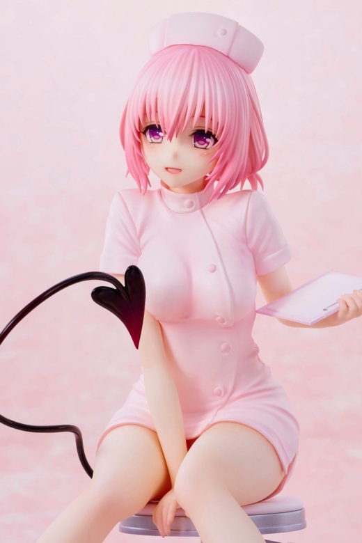 Descubre el apasionante mundo de Estatua Momo Belia Deviluke Nurse Costume.
