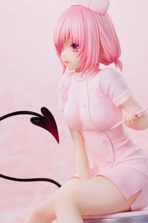 Descubre el apasionante mundo de Estatua Momo Belia Deviluke Nurse Costume.