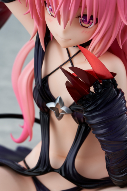 Descubre el apasionante mundo de Estatua Nana Astar Deviluke y Yuuki Rito To Love-Ru Darkness.