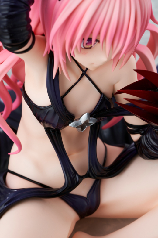 Descubre el apasionante mundo de Estatua Nana Astar Deviluke y Yuuki Rito To Love-Ru Darkness.