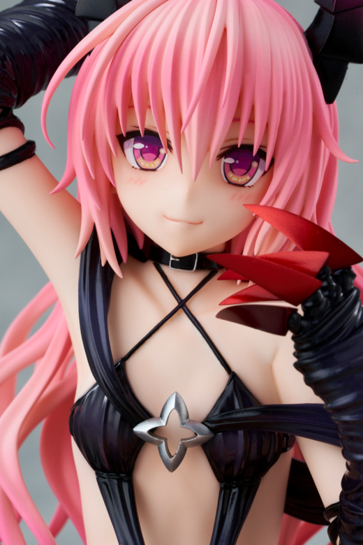 Descubre el apasionante mundo de Estatua Nana Astar Deviluke y Yuuki Rito To Love-Ru Darkness.