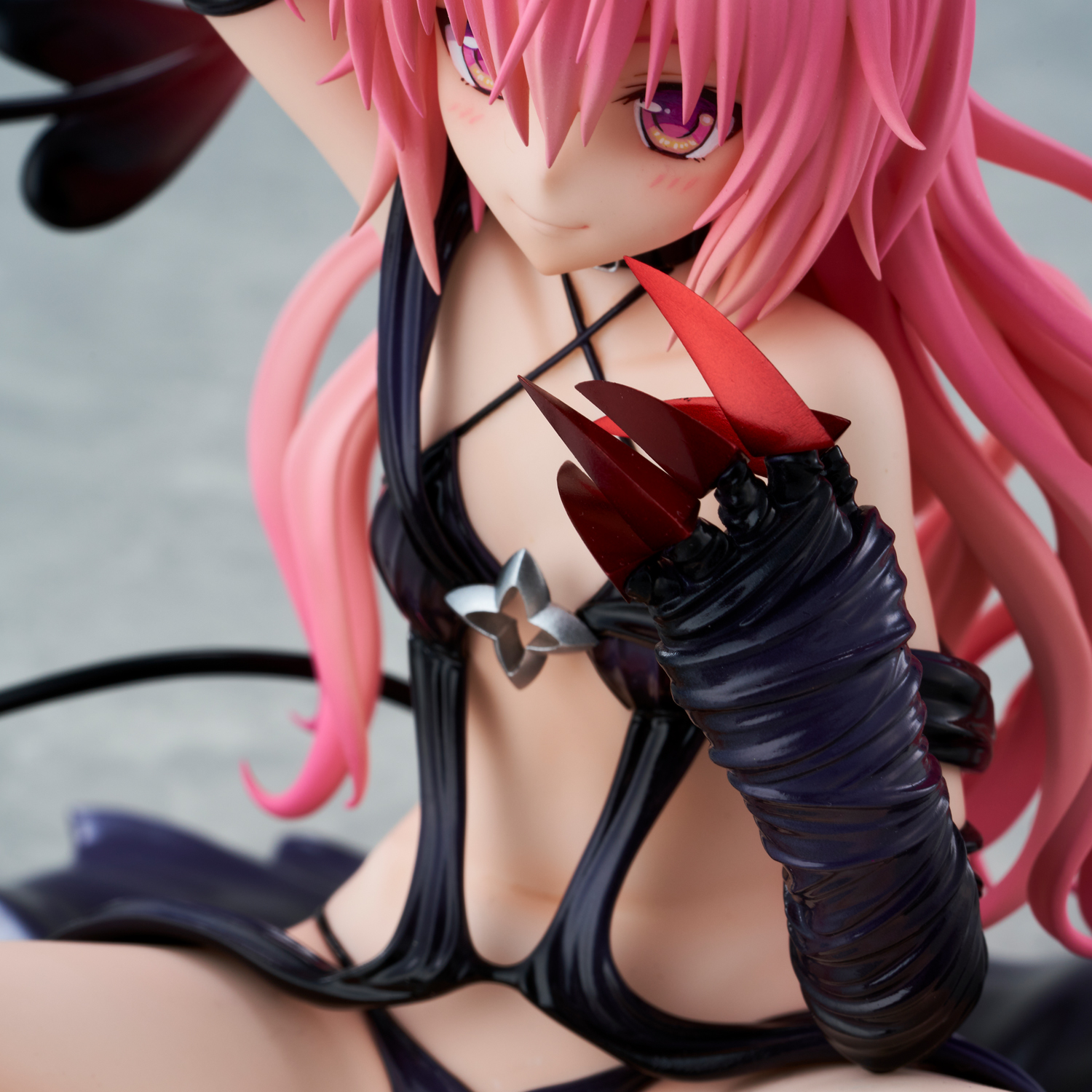 Descubre el apasionante mundo de Estatua Nana Astar Deviluke y Yuuki Rito To Love-Ru Darkness.
