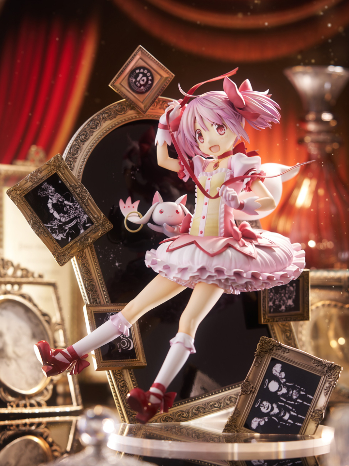 Descubre el apasionante mundo de Puella Magi Madoka Magica Estatuas Kaname Madoka y Kyuubey.
