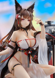 Descubre el apasionante mundo de Estatua Amagi Wending Waters Azur Lane.